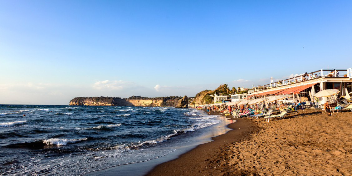 Plage de Chiaiolella, Procida