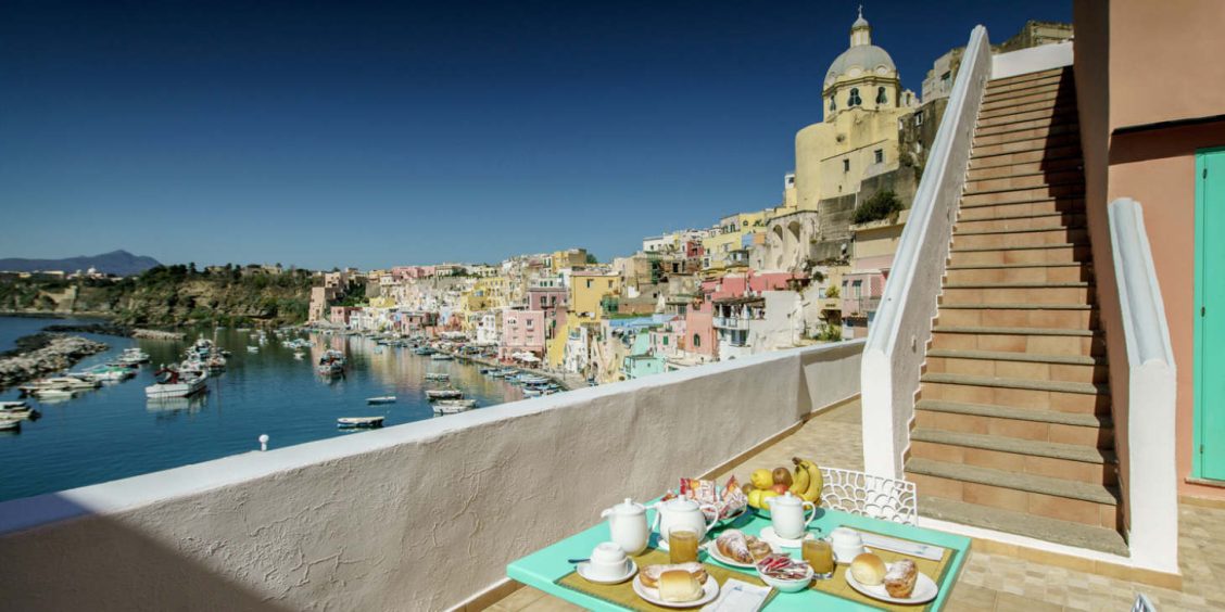 Hotel avec restaurant à Procida